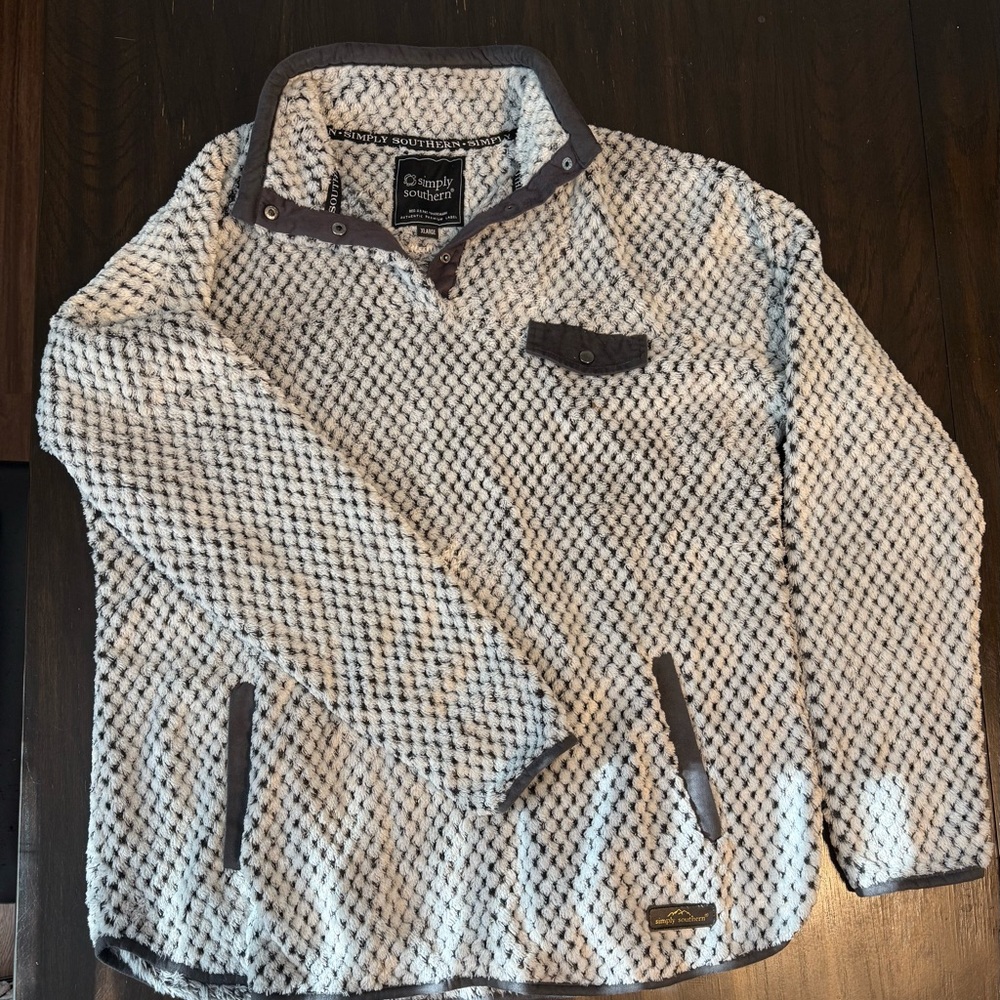 Simply Southern Cream and Black Pullover
